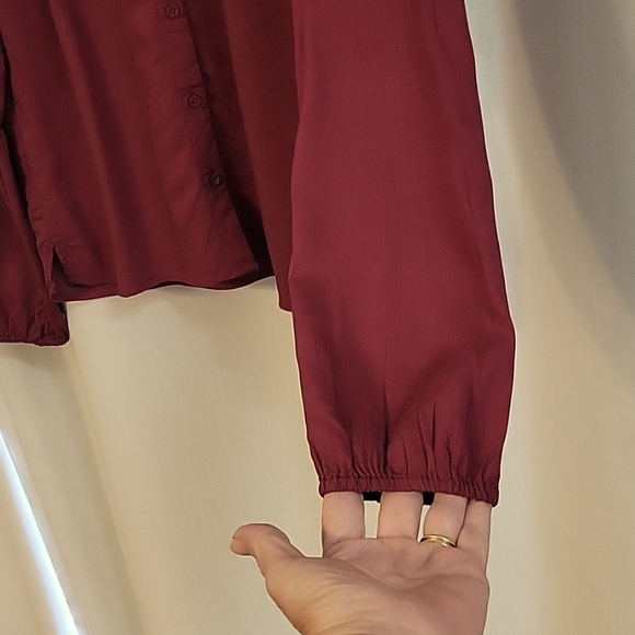Tommy Hilfiger size XS burgundy long sleeve blouse - Picture 4 of 4